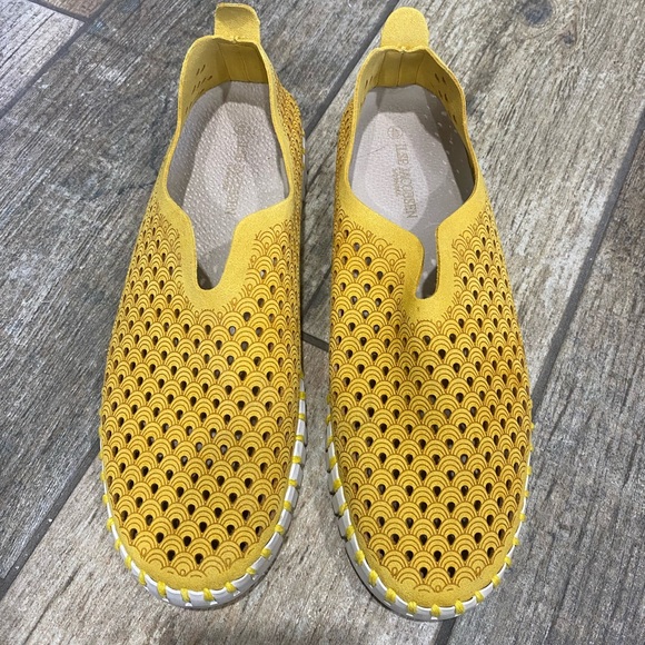 ILSE JACOBSEN TULIP139 slip ons in color golden rod - Picture 4 of 5
